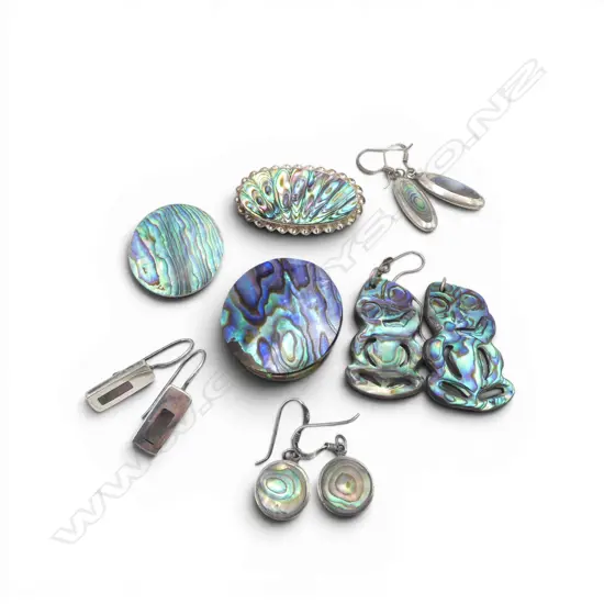 COLLECTION OF NZ PAUA & SILVER JEWELLERY