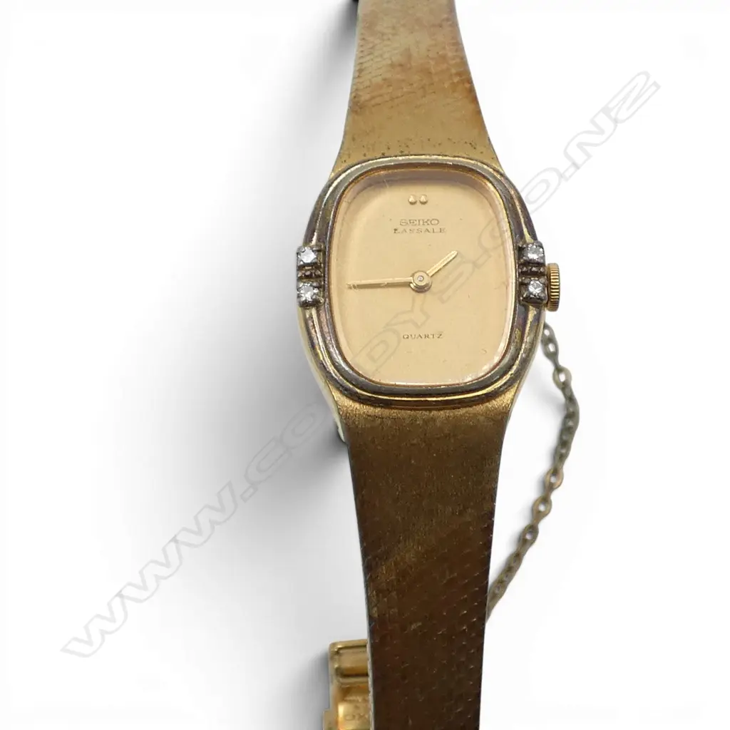 SEIKO GP LASSALE LADIES WRIST WATCH  with 4 small diamonds. some wear Image 1++