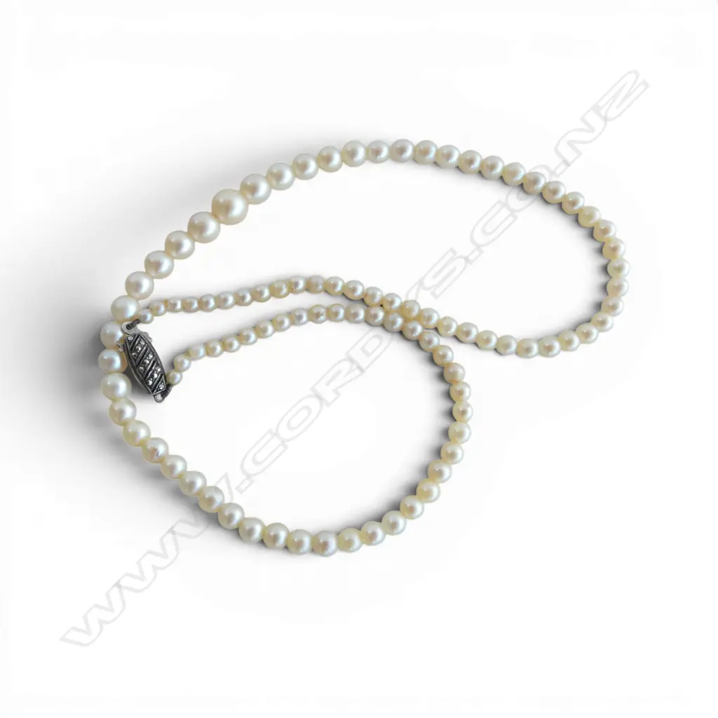 VINTAGE CULTURED graduated PEARL NECKLACE silver marcasite clasp. L.410mm Image 1++