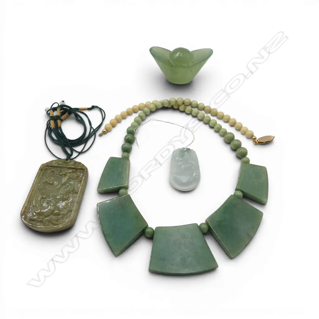 CHINESE JADE HAT BRUSH REST + 2 PENDANTS + NECKLACE Image 1++