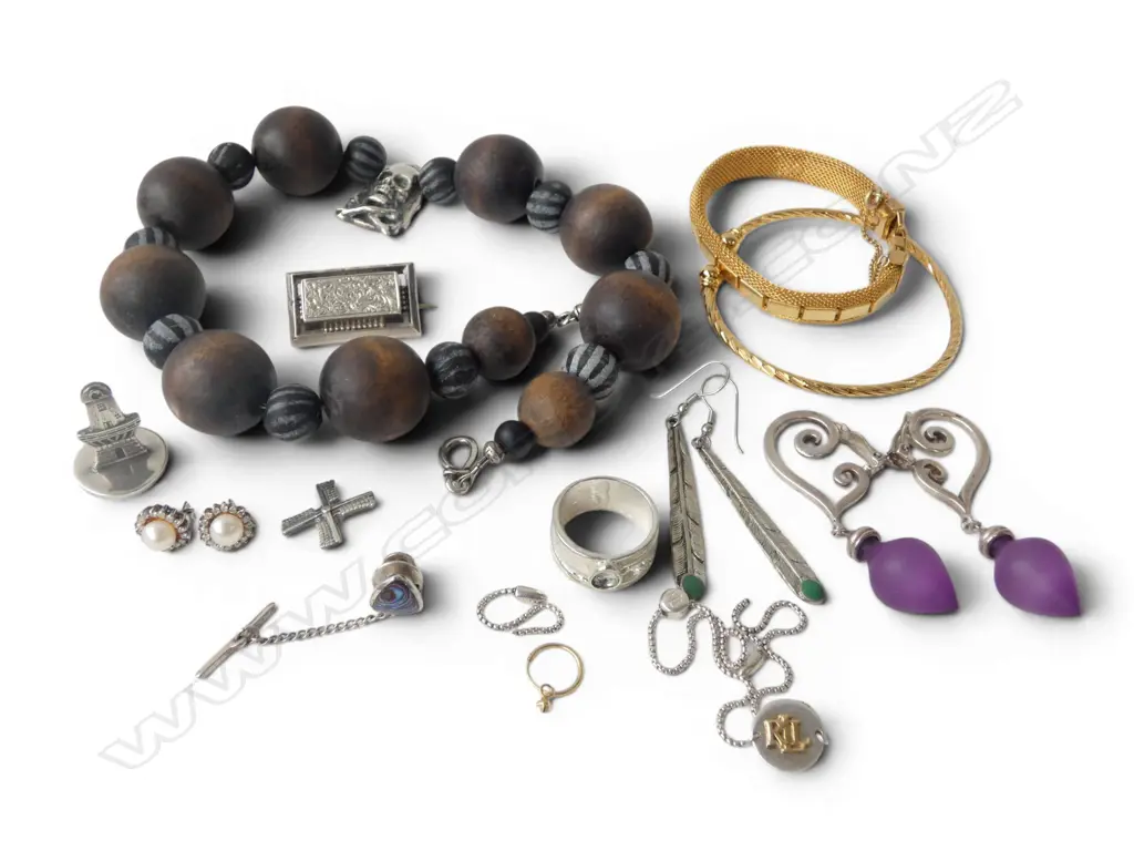ASST. JEWELLERY INCL. 58gms STG SILVER (3 PRS EARRINGS ETC) Image 1++