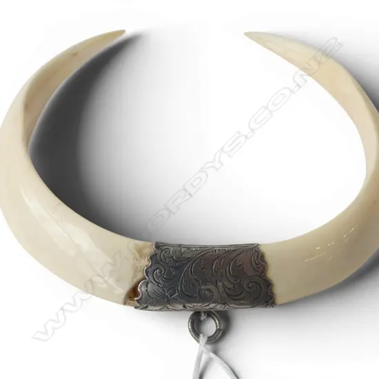 STG SILVER & TUSK W.140mm FAULTS