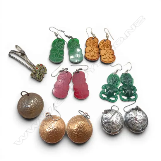 COLLECTION OF KIWIANA TIKI JEWELLRY ETC