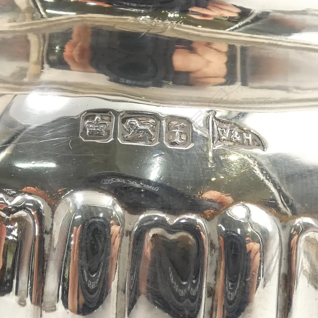 STG SILVER SUGAR BOWL, WALKER & HALL, 1898 294gms Image 1++