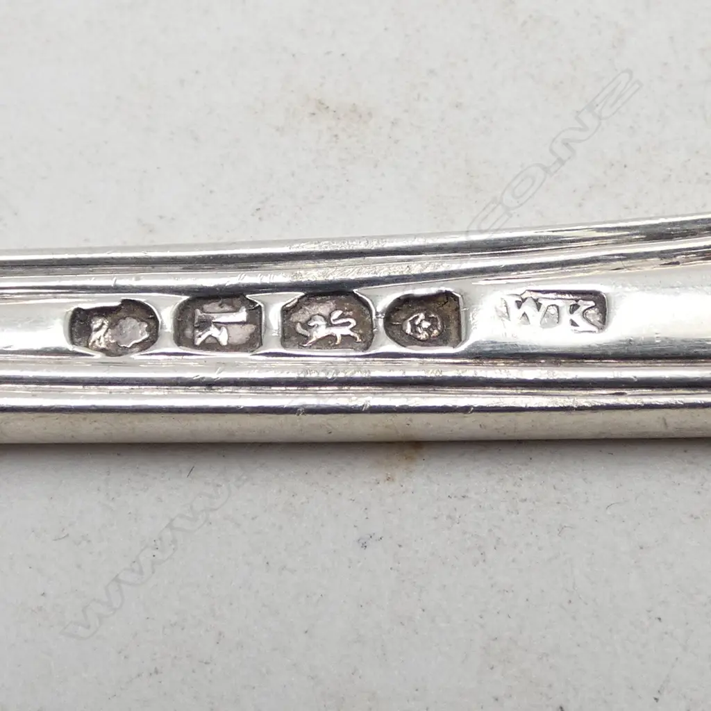 STG SILVER STILTON SCOOP, LONDON 1825 L.195mm, 88gms Image 1++