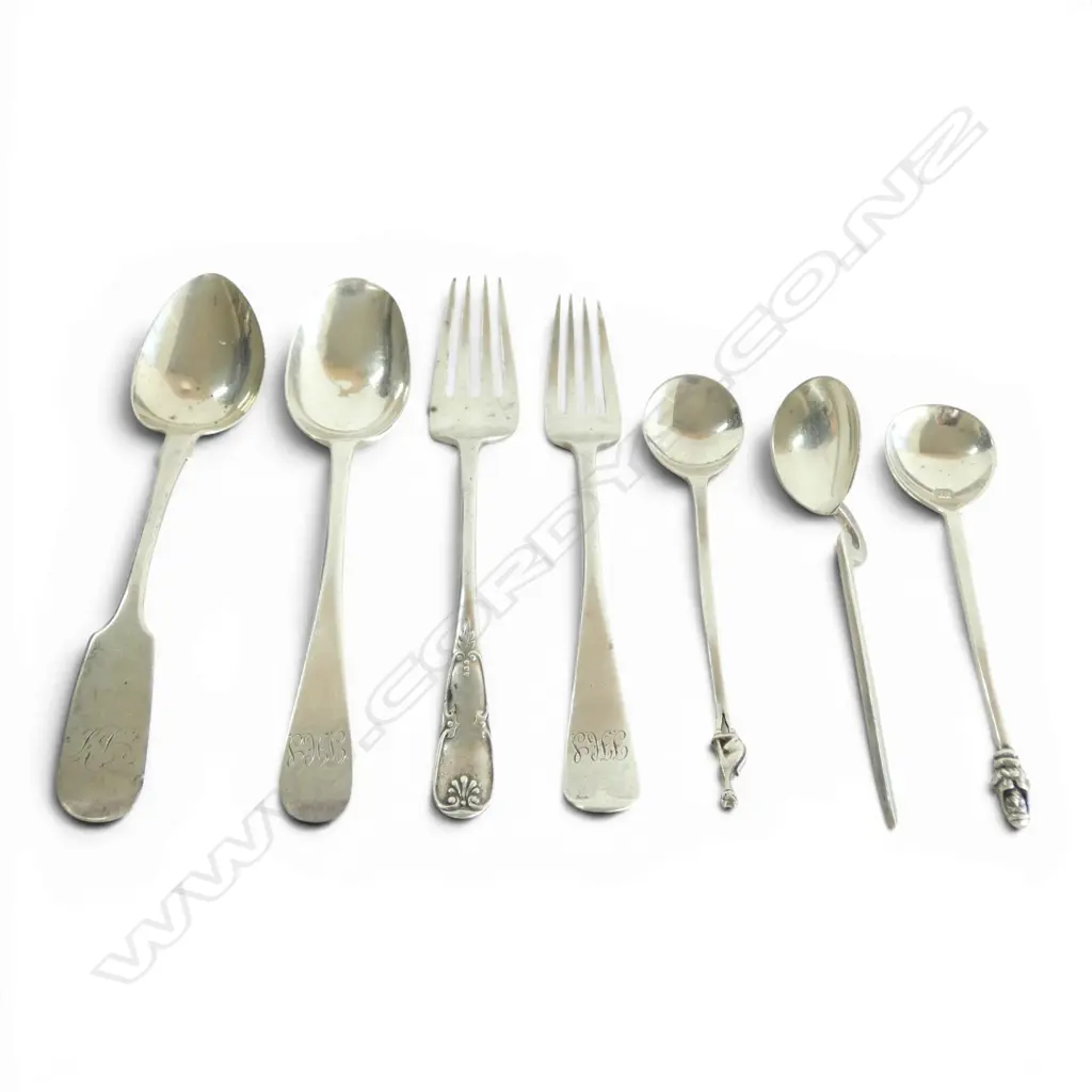 7 STG SILVER CUTLERY ITEMS 109gms Image 1++