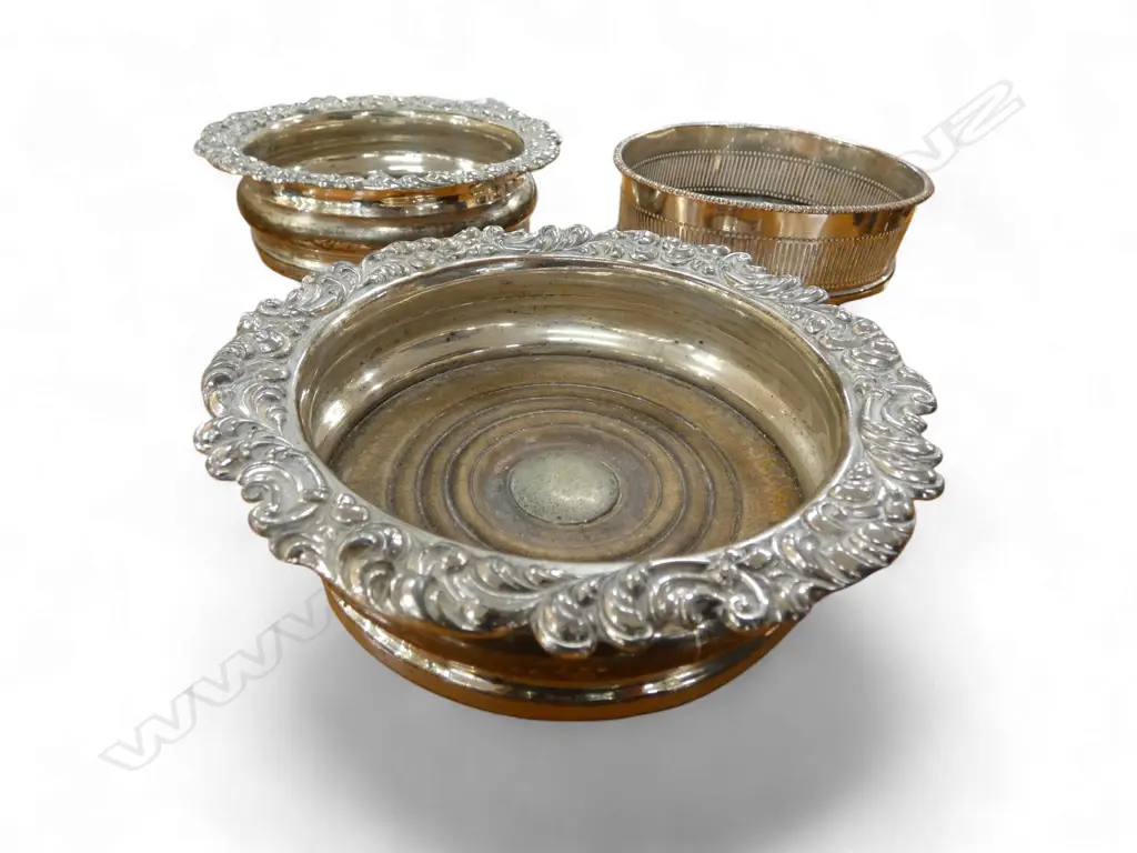 SILVER PLATED SALVER W.255mm Image 1++