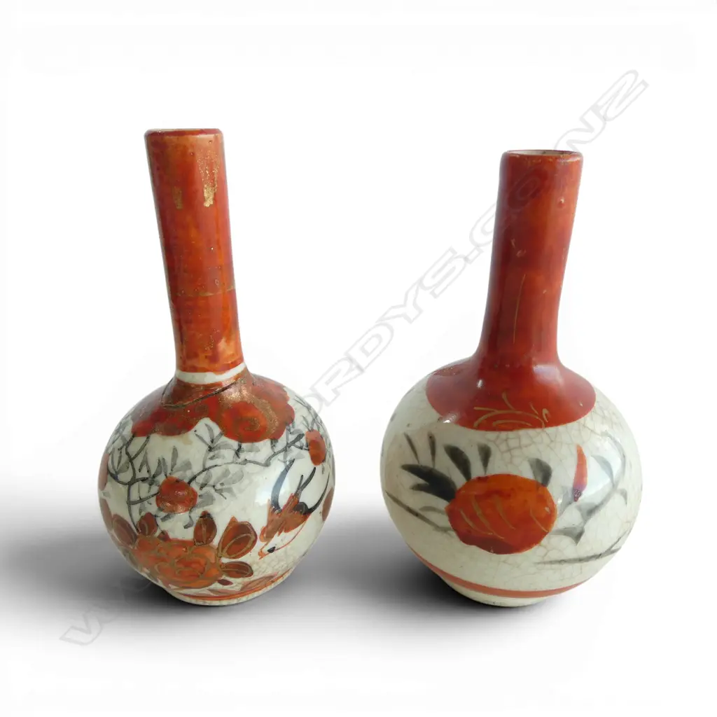 2 SMALL JAPANESE KUTANI VASES faults H.90mm Image 1++