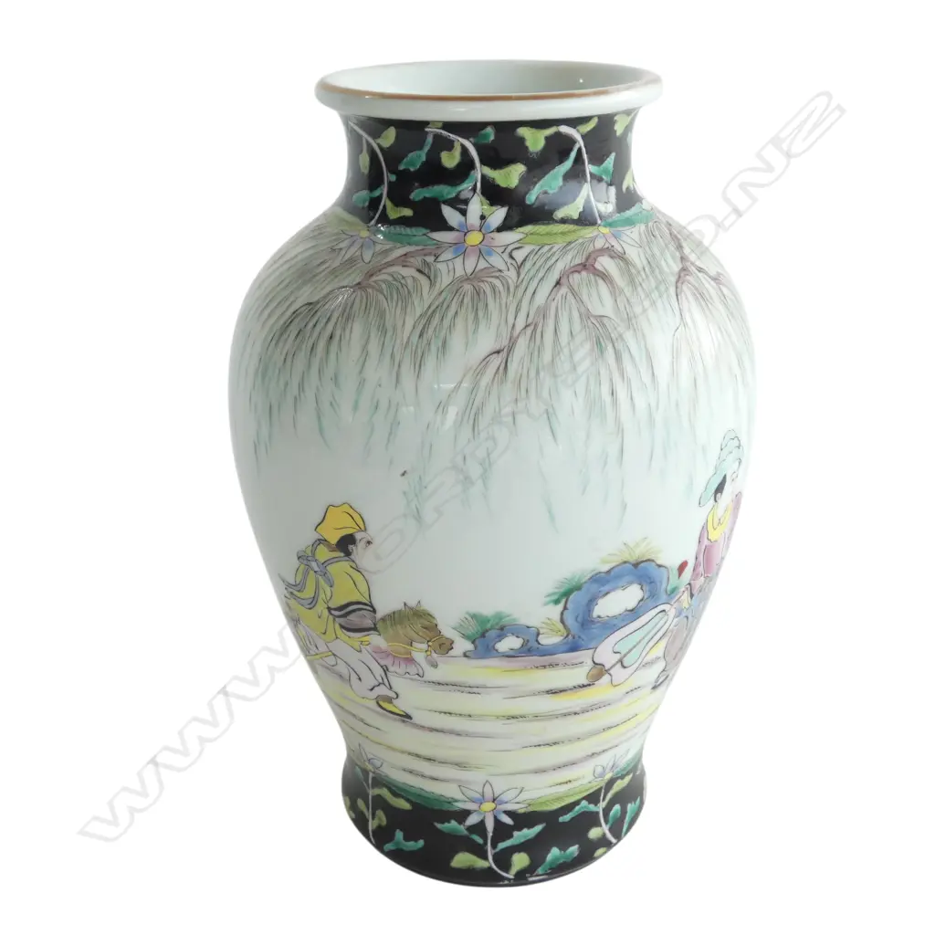 ANTIQUE ORIENTAL FAMILLE ROSE FIGURE PAINTED SIGNED VASE H250MM Image 1++