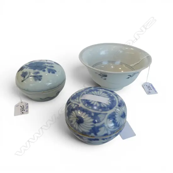 2 ANTIQUE CHINESE B/W LIDDED CONTAINERS + CHINESE BOWL floral & band design Dia.145mm