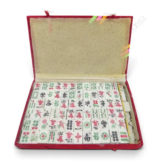 MAH JONG SET IN RED VELVET BOX W.335mm