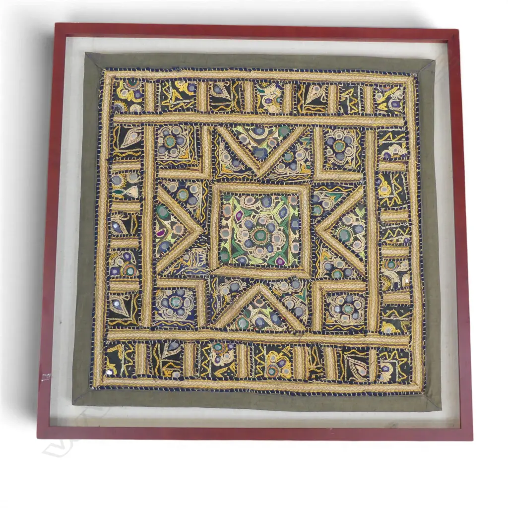 FRAMED FABRIC ARTWORK 640x640mm (750x750mm overall) Image 1++