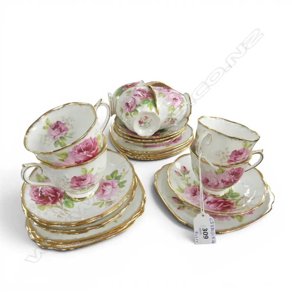 SET OF 8 ROYAL ALBERT AMERICAN BEAUTY PAT CSPS Image 1++