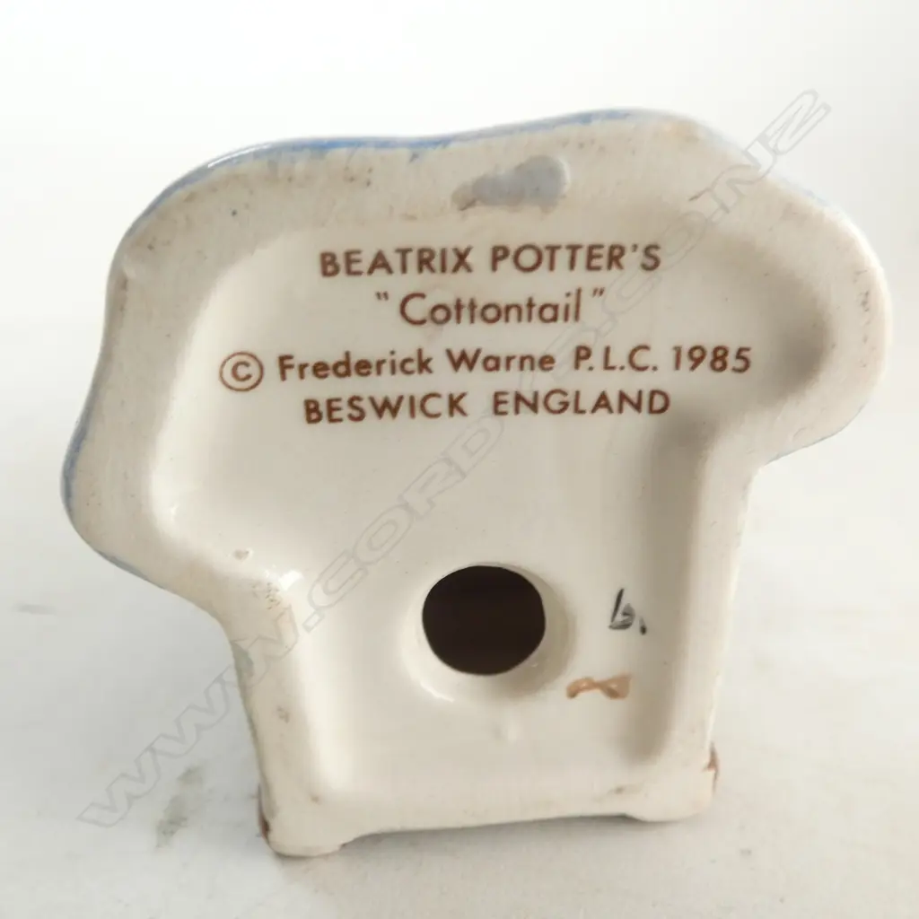 BESWICK BEATRIX POTTER 'COTTONTAIL', H85mm, brown backstamp 1973-1988 Image 1++