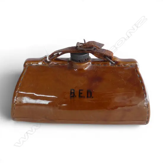 STONEWARE DOCTOR’S BAG HOT WATER BOTTLE BOURNE DENBY ‘B.E.D’, L.225MM