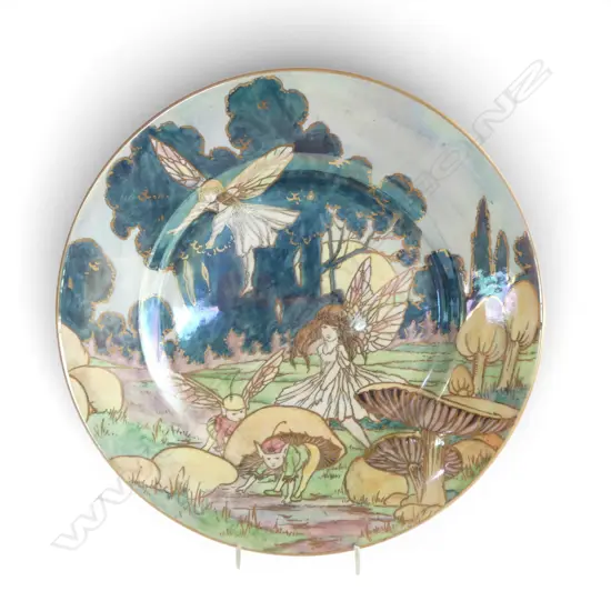 GRIMWADES FAIRY LUSTRE CABINET PLATE, Dia.250mm