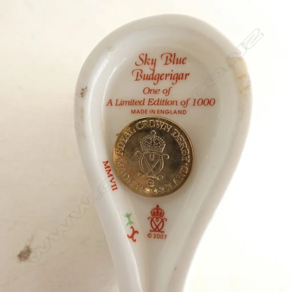 2 ROYAL CROWN DERBY GOLD SEAL BUDGERIGAR PAPERWEIGHTS H.110mm Image 1++