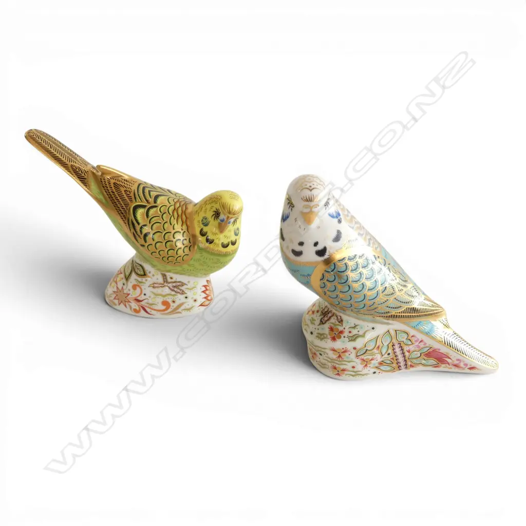 2 ROYAL CROWN DERBY GOLD SEAL BUDGERIGAR PAPERWEIGHTS H.110mm Image 1++
