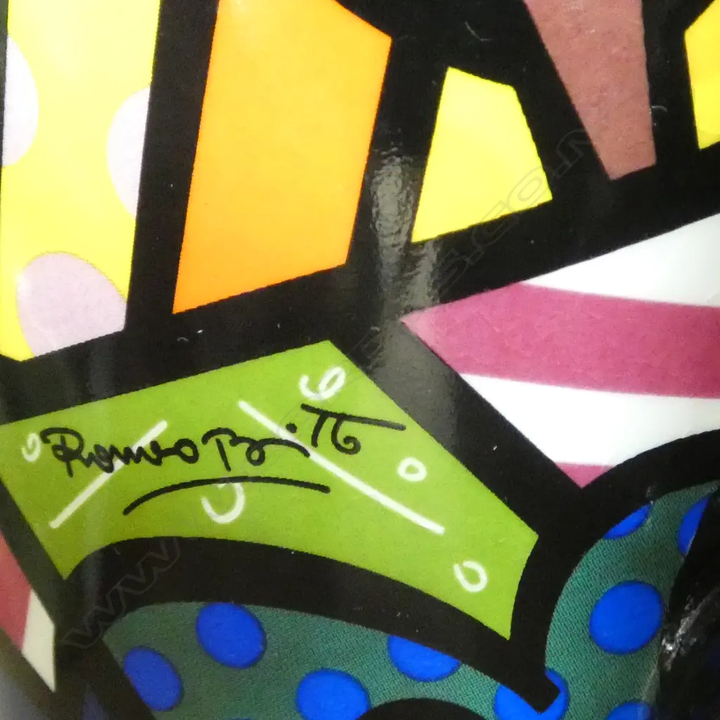 ROMERO BRITTO SIGNED FLOWER TEAPOT H250MM & 2 SIGNED DOG SALT PEPPERS H110MM Image 1++
