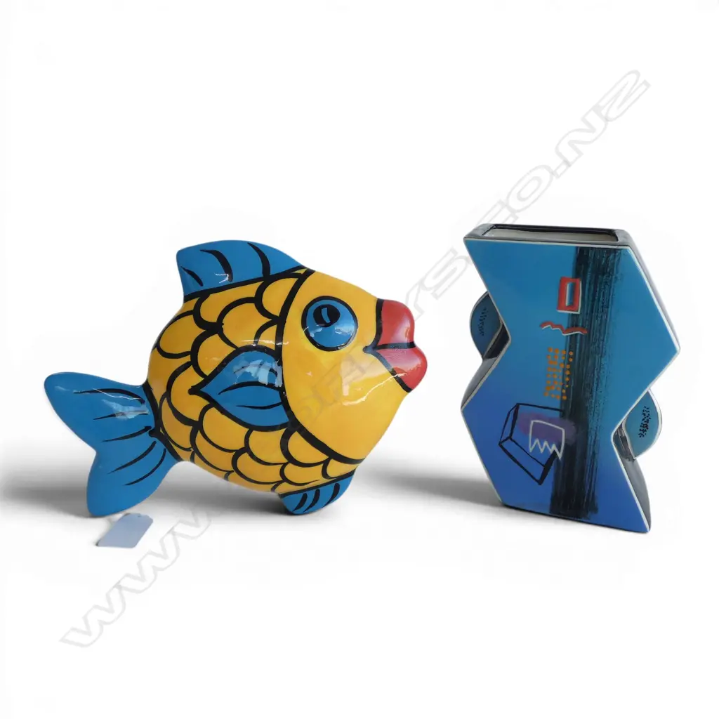NZ STUDIO POTTERY VASE SIGNED B ADAMS H180MM & KILSBY POTTERY FISH L240MM Image 1++