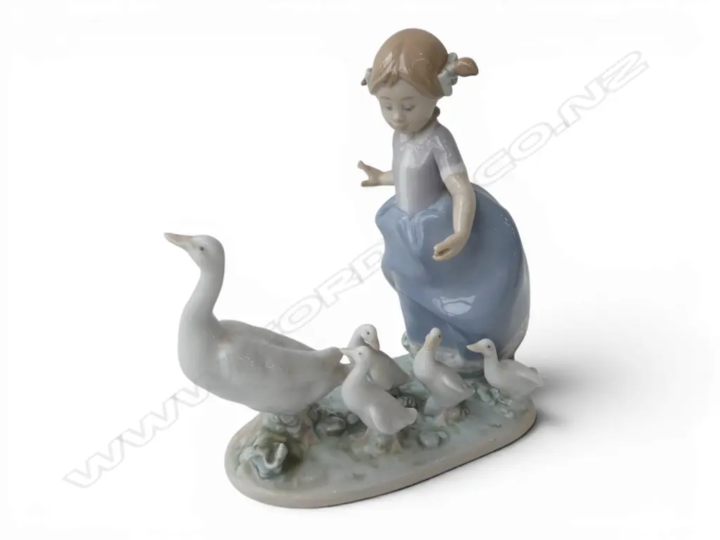 LLADRO JAPANESE Goose Girl # 5503. L.170mm. Image 1++