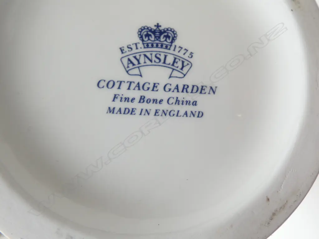 2 AYNSLEY "COTTAGE GARDEN" VASES H.240/90mm + SMALL LIDDED BOX  Image 1++