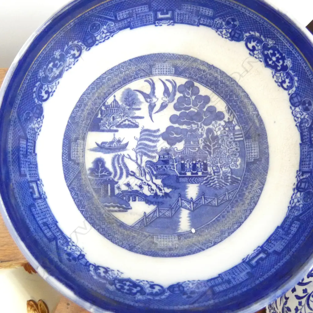 ROYAL DOULTON "WILLOW" PATTERN BOWL Dia.205mm, BURLEIGH JUG & PR ROYAL WORCESTER VASES Image 1++