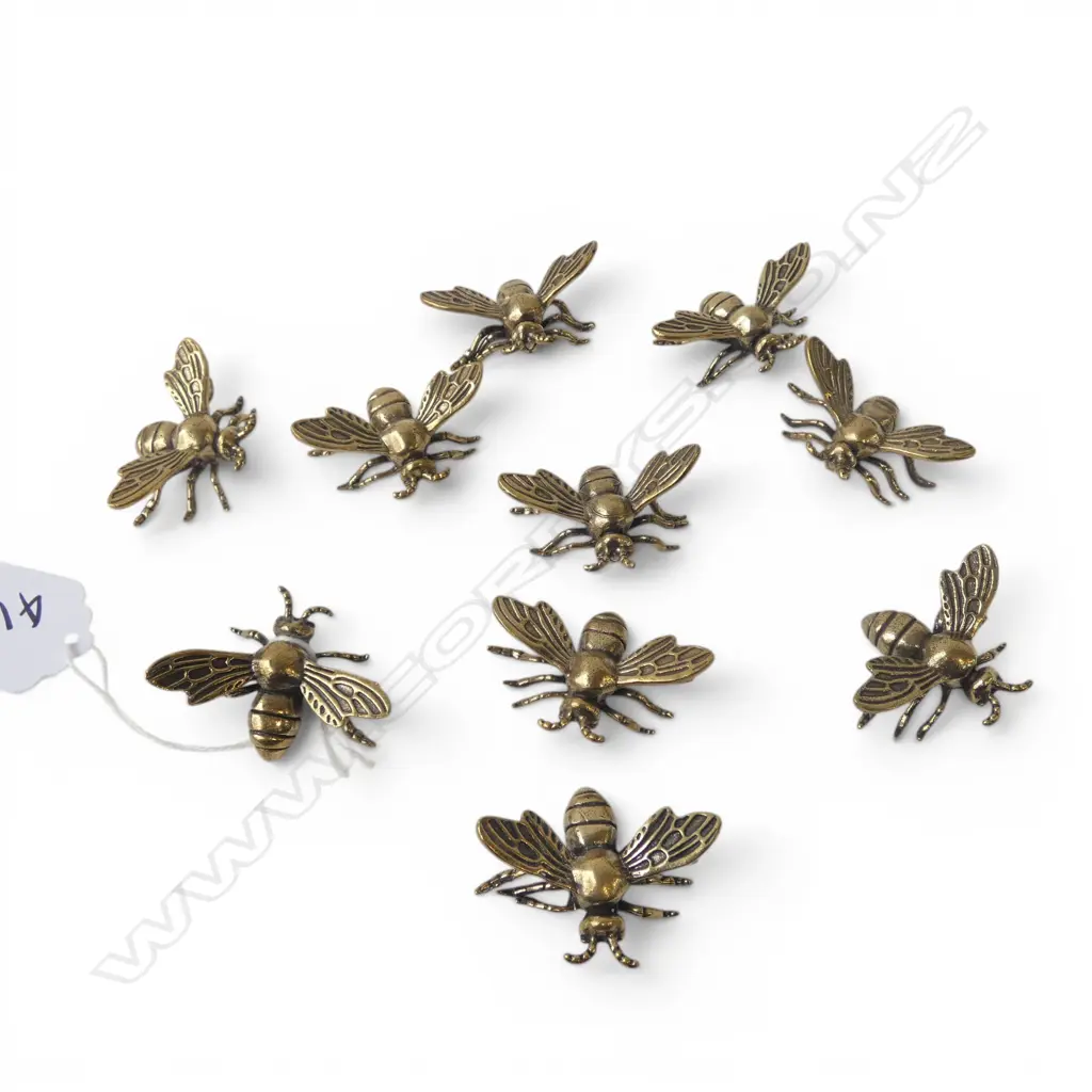 10 SMALL GOLD METAL BEES W.40mm Image 1++