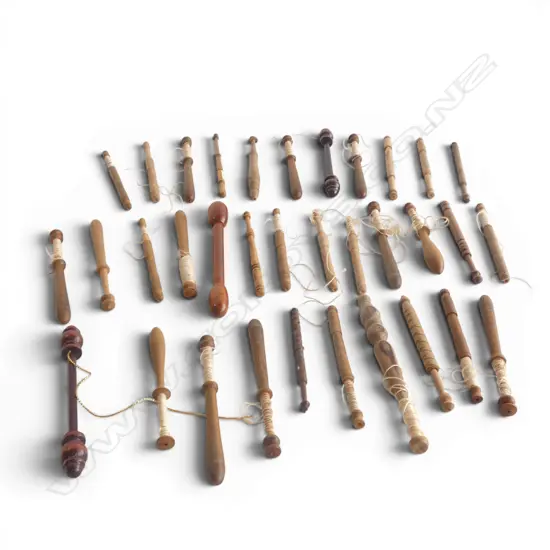 Bag old turned wooden sewing / lace maker's bobbins