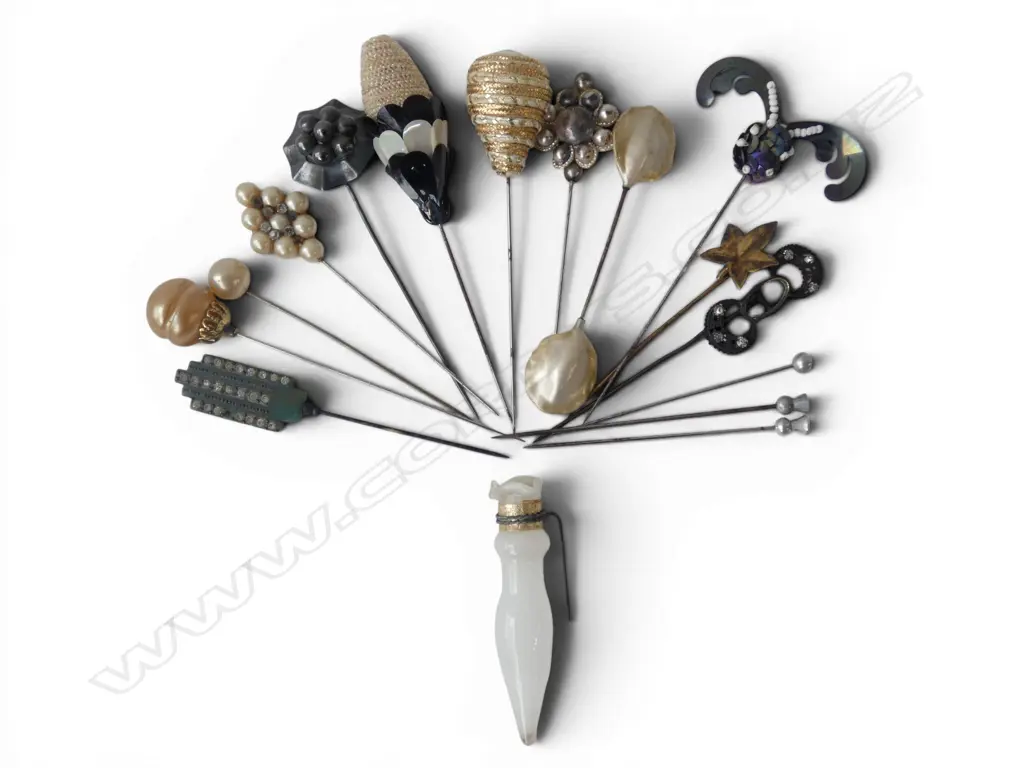 16 VINTAGE HAT PINS Image 1++