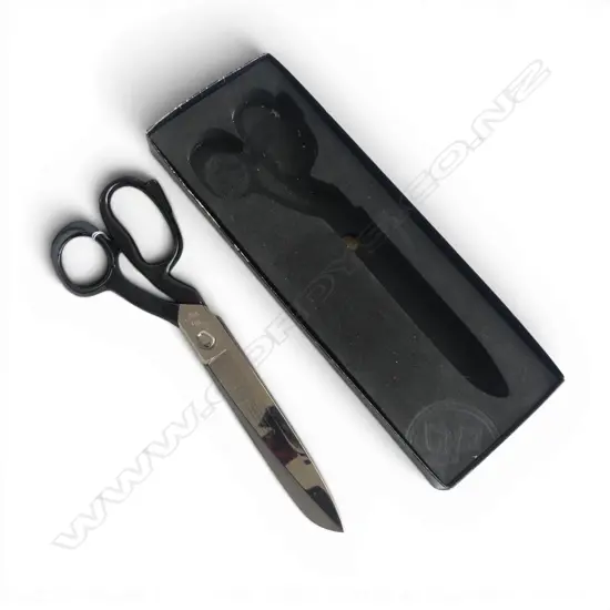 BOXED MUNDALE DRAPERS SCISSORS L340MM