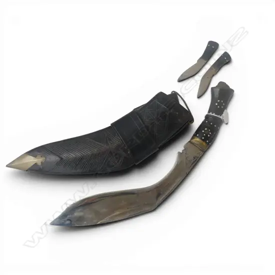 VINTAGE NEPALESE KUKRI with traditional 2 small knives. Pinned horn grips. Leather scabbard. L.435mm.