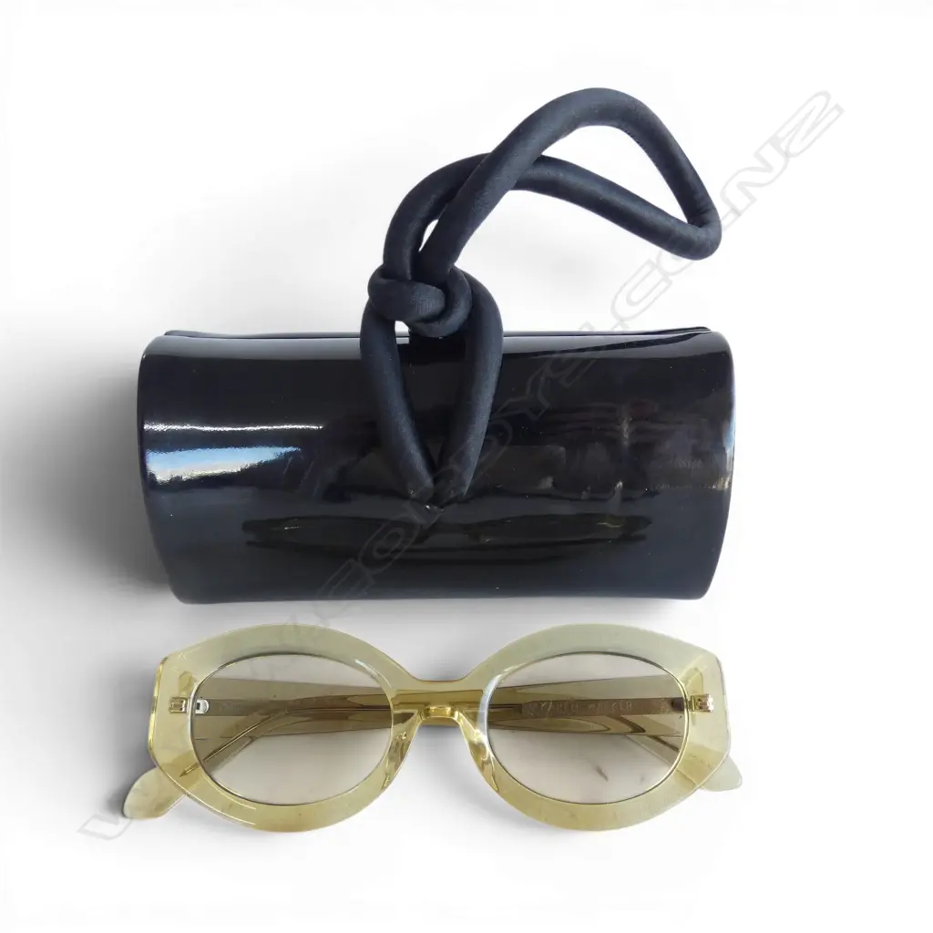 PR KAREN WALKER SUNGLASSES, CASED Image 1++