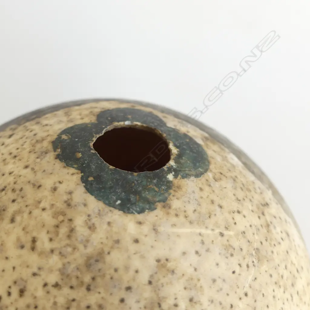 HAND PAINTED OSTRICH EGG 'MOUILLE POINT TABLE BAY' ON STAND W.120mm Image 1++