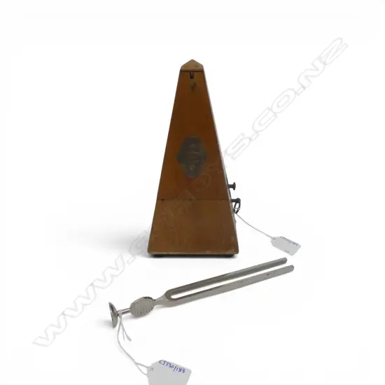 VINTAGE FRENCH METRONOME H230 & ENGLISH TUNING FORK L210MM