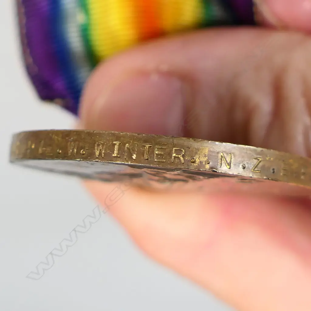 COLLECTION OF 7 WWI & WWII MEDALS  Image 1++