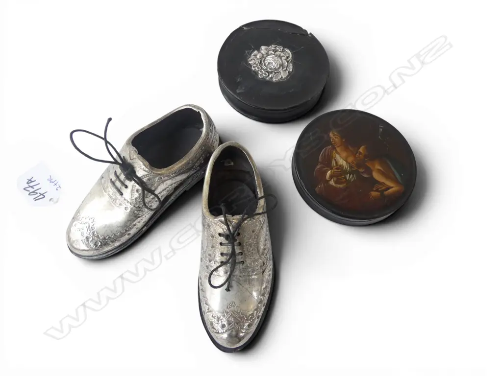 2 ANTIQUE SNUFF BOXES 90mm dia + PR SILVER METAL BROGUE SHOES Image 1++