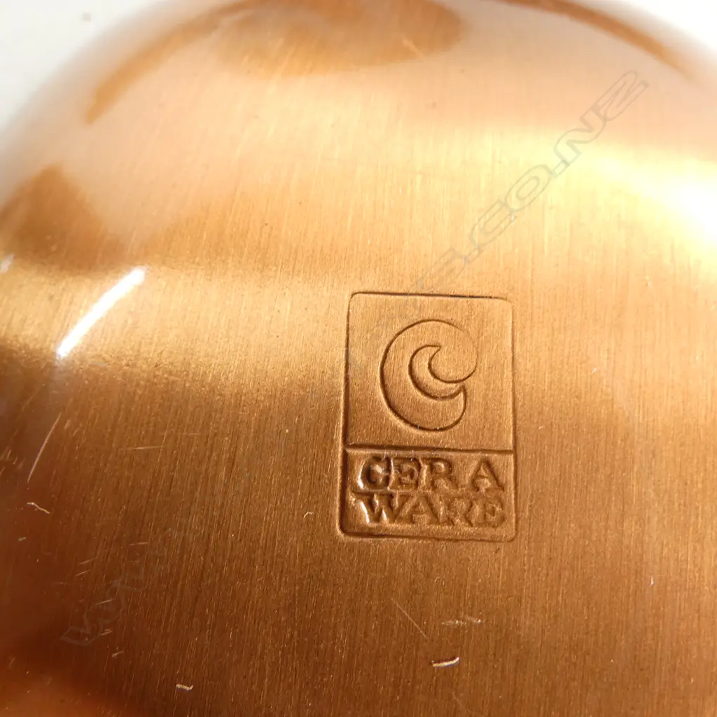 6 PCES N.Z. ENAMEL DISHES W.255mm Image 1++
