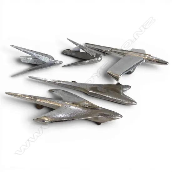 5 STYLISED EARLY 20thC CAR MASCOTS L.300mm