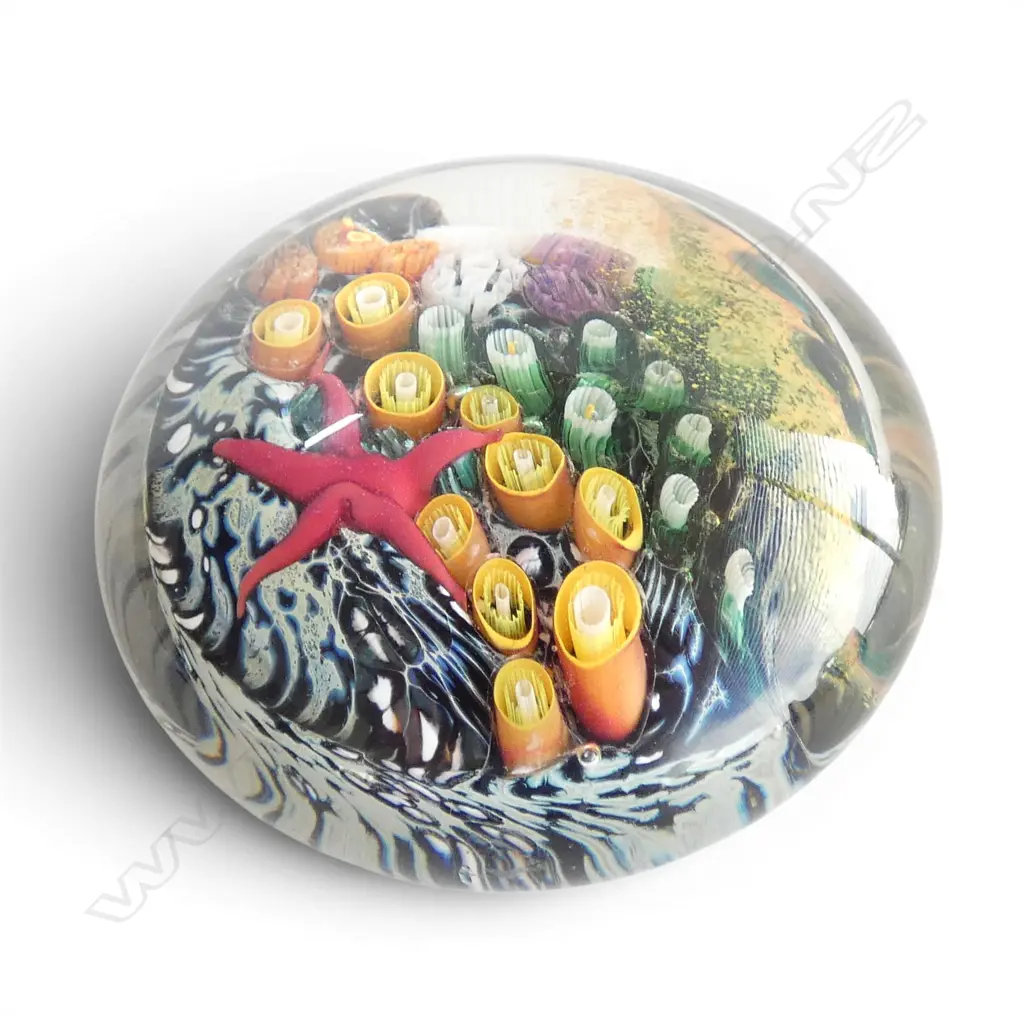 PETER RAOS ART GLASS PAPERWEIGHT signed & dated 1998 W.80mm Image 1++