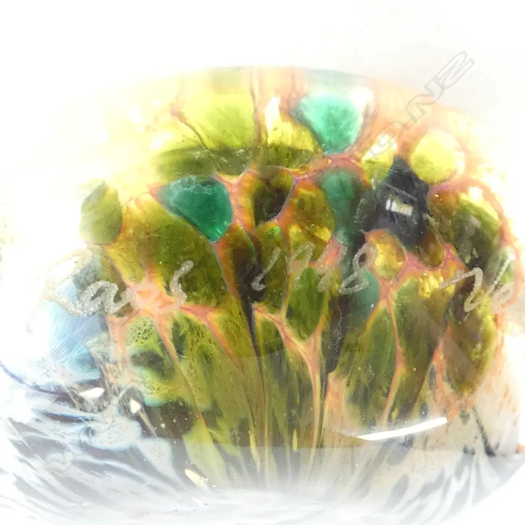 PETER RAOS ART GLASS PAPERWEIGHT signed & dated 1998 W.80mm Image 1++