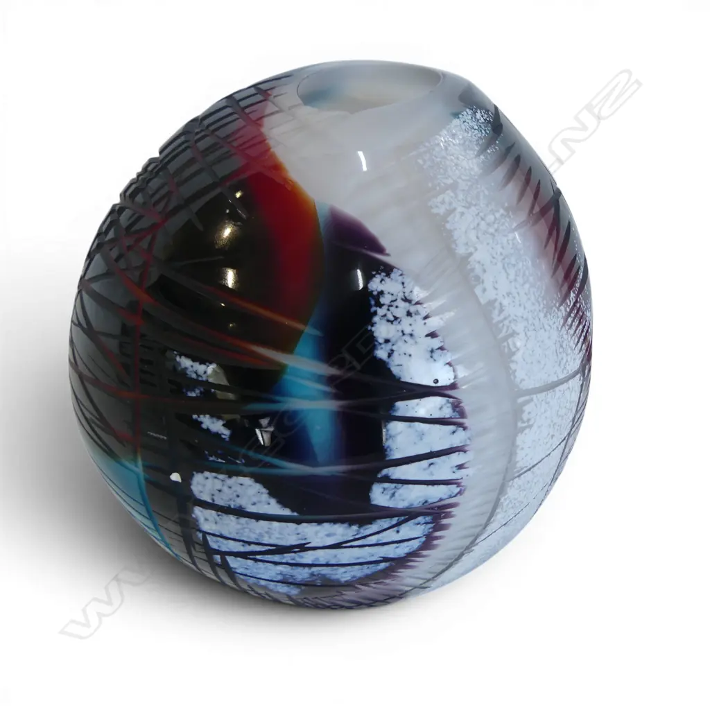 KATHERINE ROBINSON, PROTOTYPE VASE (2014), WANGANUI H.140mm Image 1++