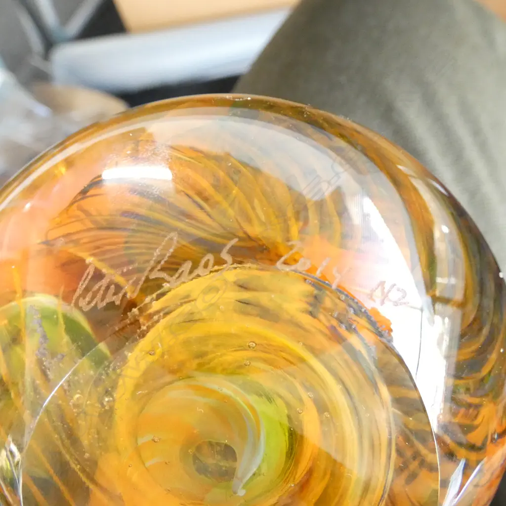 PETER RAOS ART GLASS PAPERWEIGHT signed & dated 2014 Dia.100mm Image 1++