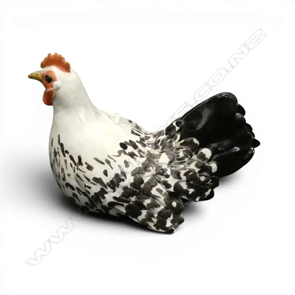 KAREN KENNEDY STUDIO POTTERY CHICKEN H.130mm chips  Image 1++
