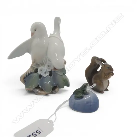 ROYAL COPENHAGEN FIGURE GROUP, SQUIRREL & FROG H.135mm
