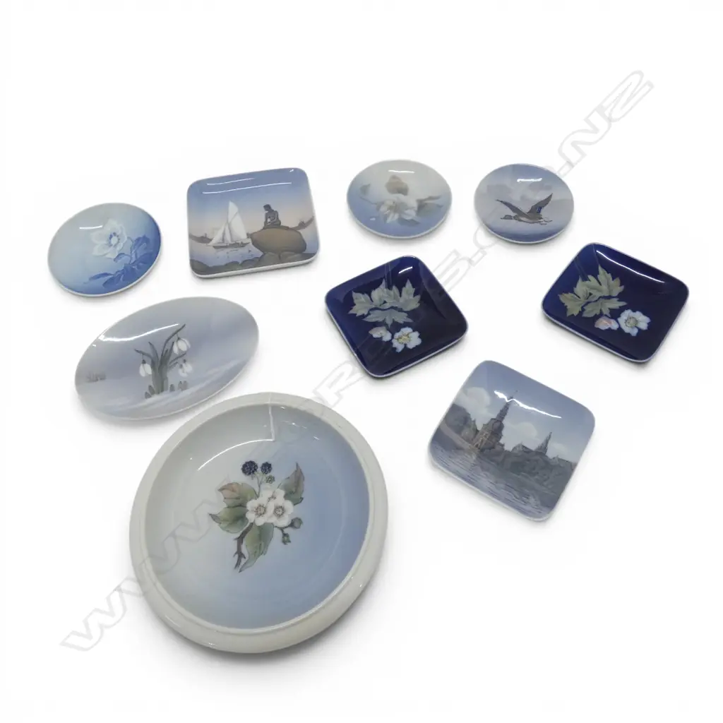 9 ASST. ROYAL COPENHAGEN DISHES on chipped Dia.190mm Image 1++