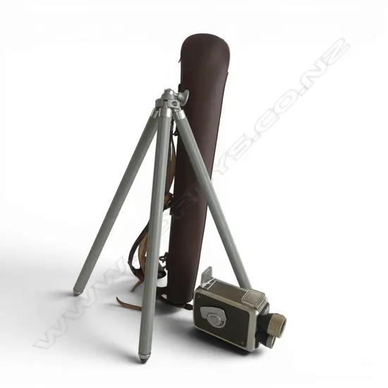 VINTAGE BROWNIE 8MM MOVIE CAMERA  WITH TRIPOD L530 & TRIPOD CASE