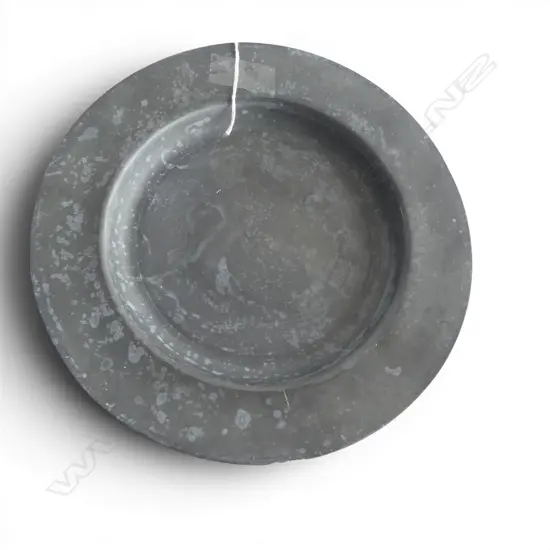 ANTIQUE PEWTER PLATE with touchmark, London, Dia.240mm