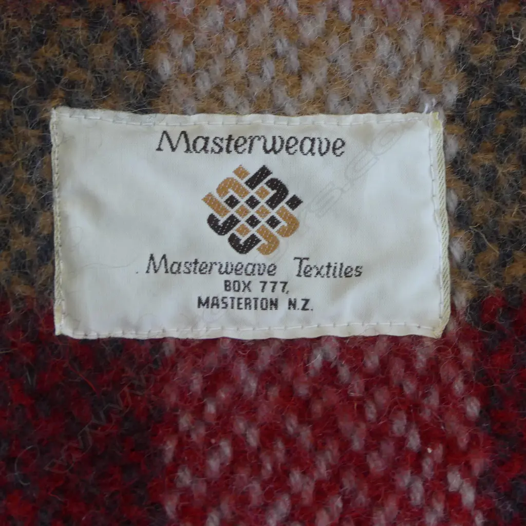 N.Z. MASTERWEAVE ALL WOOL BLANKET  Image 1++