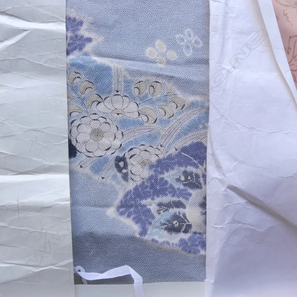 5 VARIOUS VINTAGE JAPANESE FINE KIMONO  MOSTLY LIGHT COLOURS   Image 1++